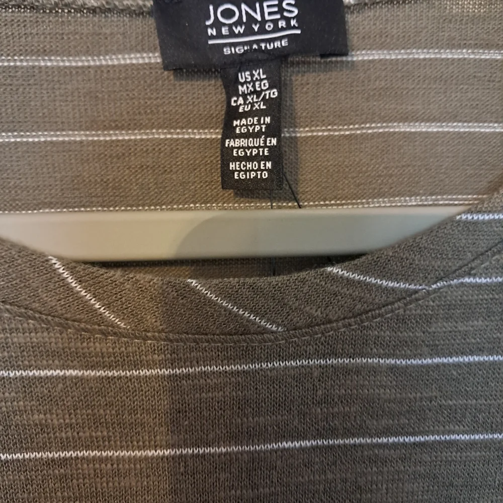 Jones New York top - Picture 7 of 8